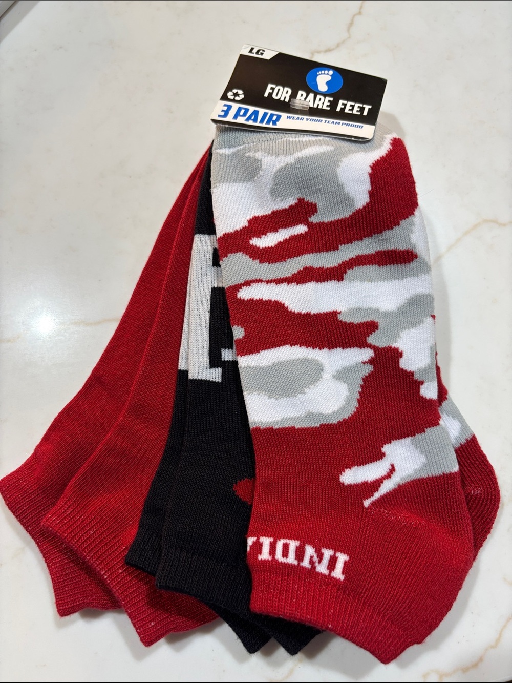 For Bare Feet Men’s 3-Pack Low-Cut Socks - Red Camo